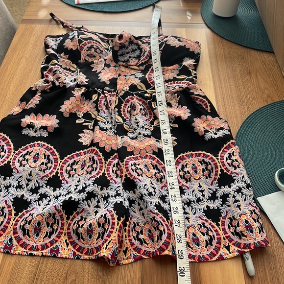 NWOT About A Girl Romper Women LG Black Padded Floral Sweetheart Neckline Preppy - Picture 8 of 8